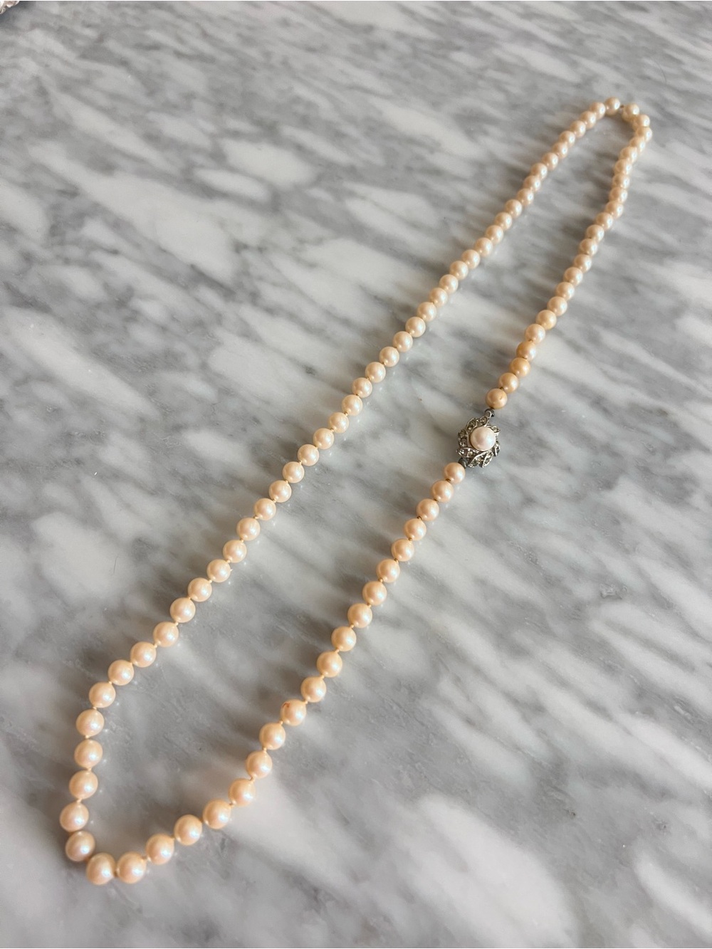 Vintage Glass Pearl Strand Necklace in Cream - Unbranded